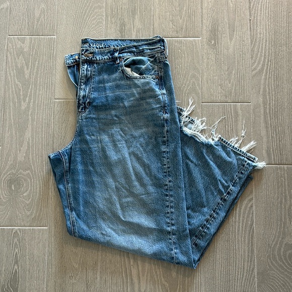 🍁AEO high rise baggy jeans - Picture 2 of 11